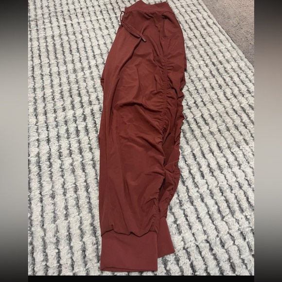 Athleta Attitude Lined Cargo Pants, Size 4 - Picture 2 of 9